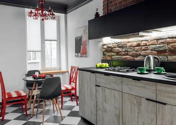 Apartment On Hnatiuka With Parking